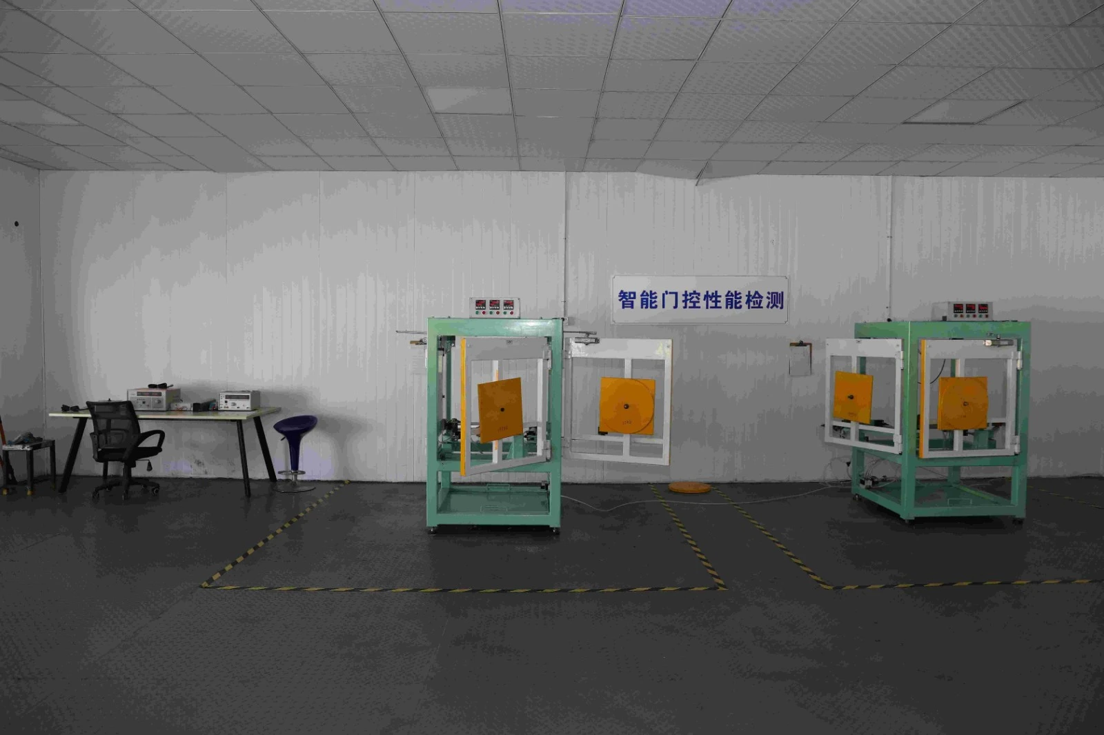 Lab equipment (5).jpg Lab equipment (5).jpg